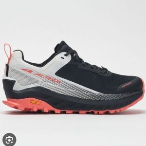 Altra Olympus 4 women’s size 9.5